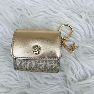 Michael kors AirPods case signature pale gold